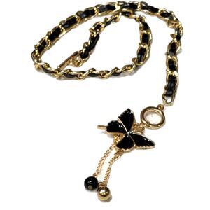 Black Velvet Twisted Mother Of Pearl Necklace Choker